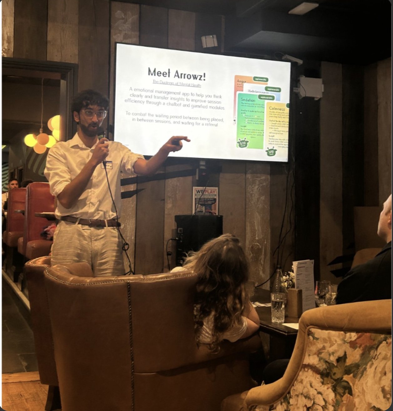 Pitching Arrowz on stage